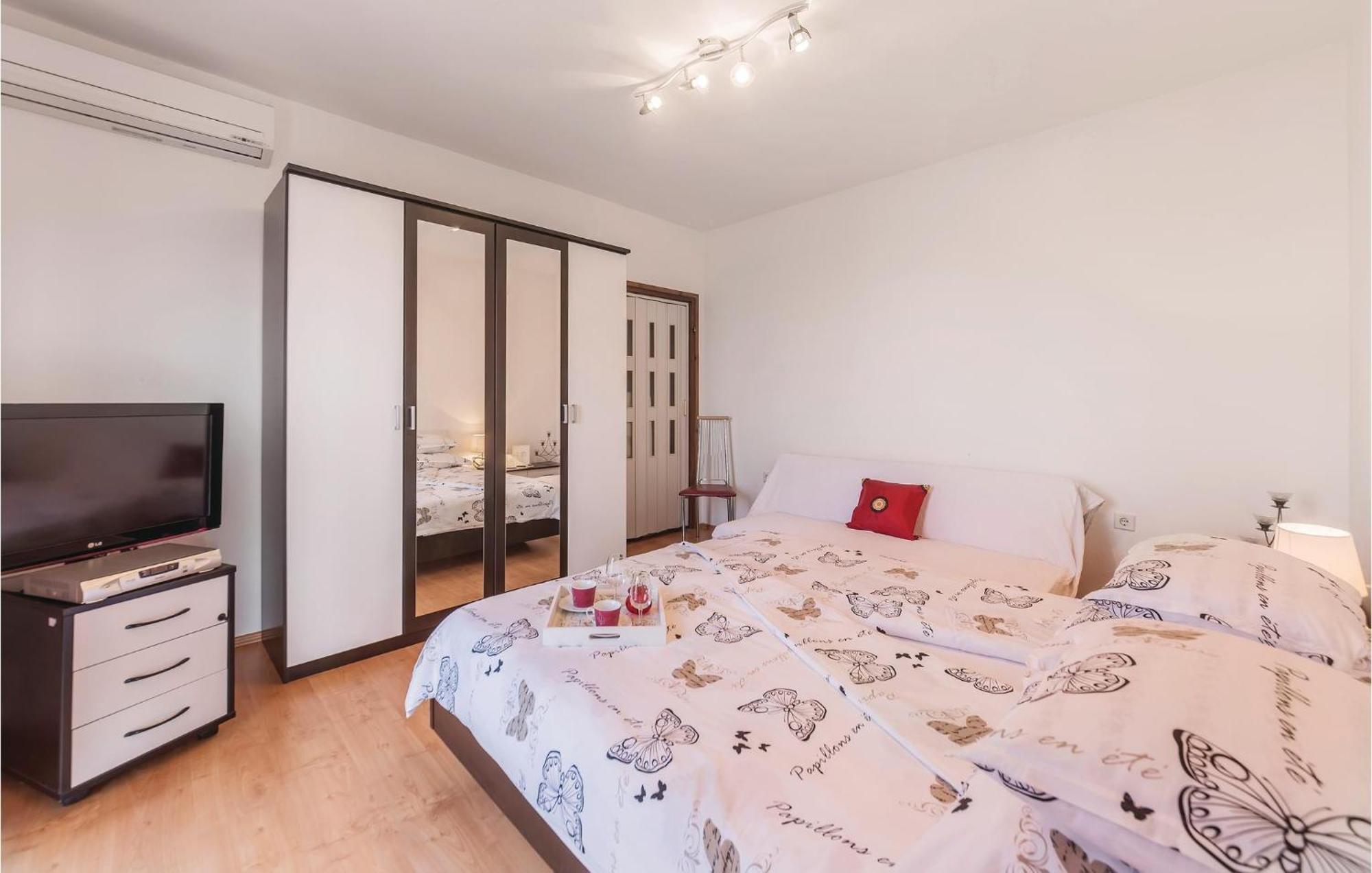 Pet Friendly Apartment In Koromacno With Wifi Koromačno Exterior foto