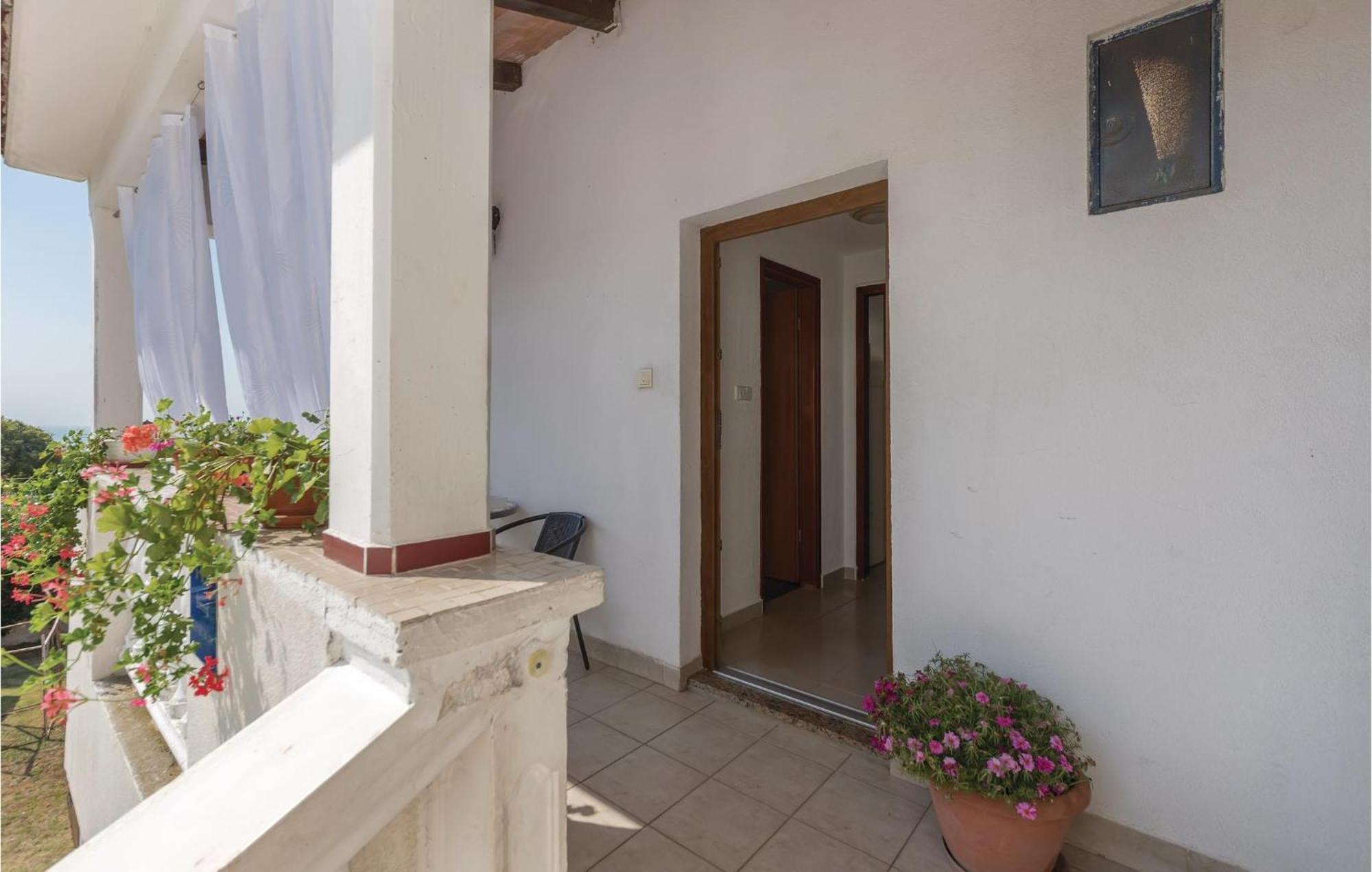 Pet Friendly Apartment In Koromacno With Wifi Koromačno Exterior foto